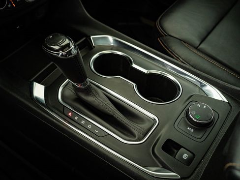 Used 2019 Chevrolet Traverse LT image 33