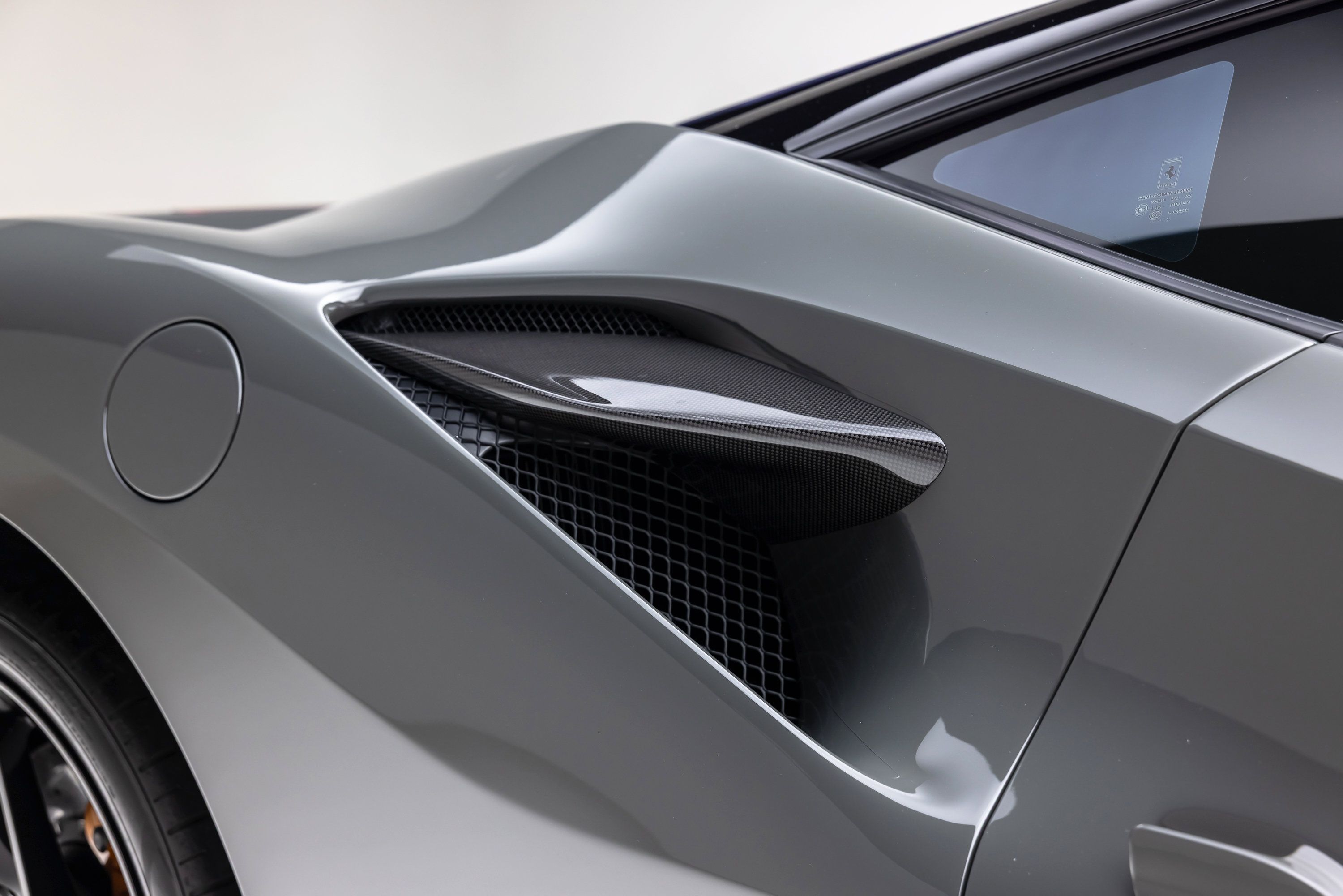 Certified 2022 Ferrari F8 Tributo RWD image 23