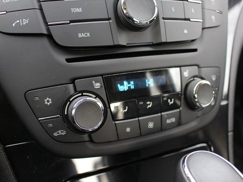 Used 2012 Buick Regal Leather image 26