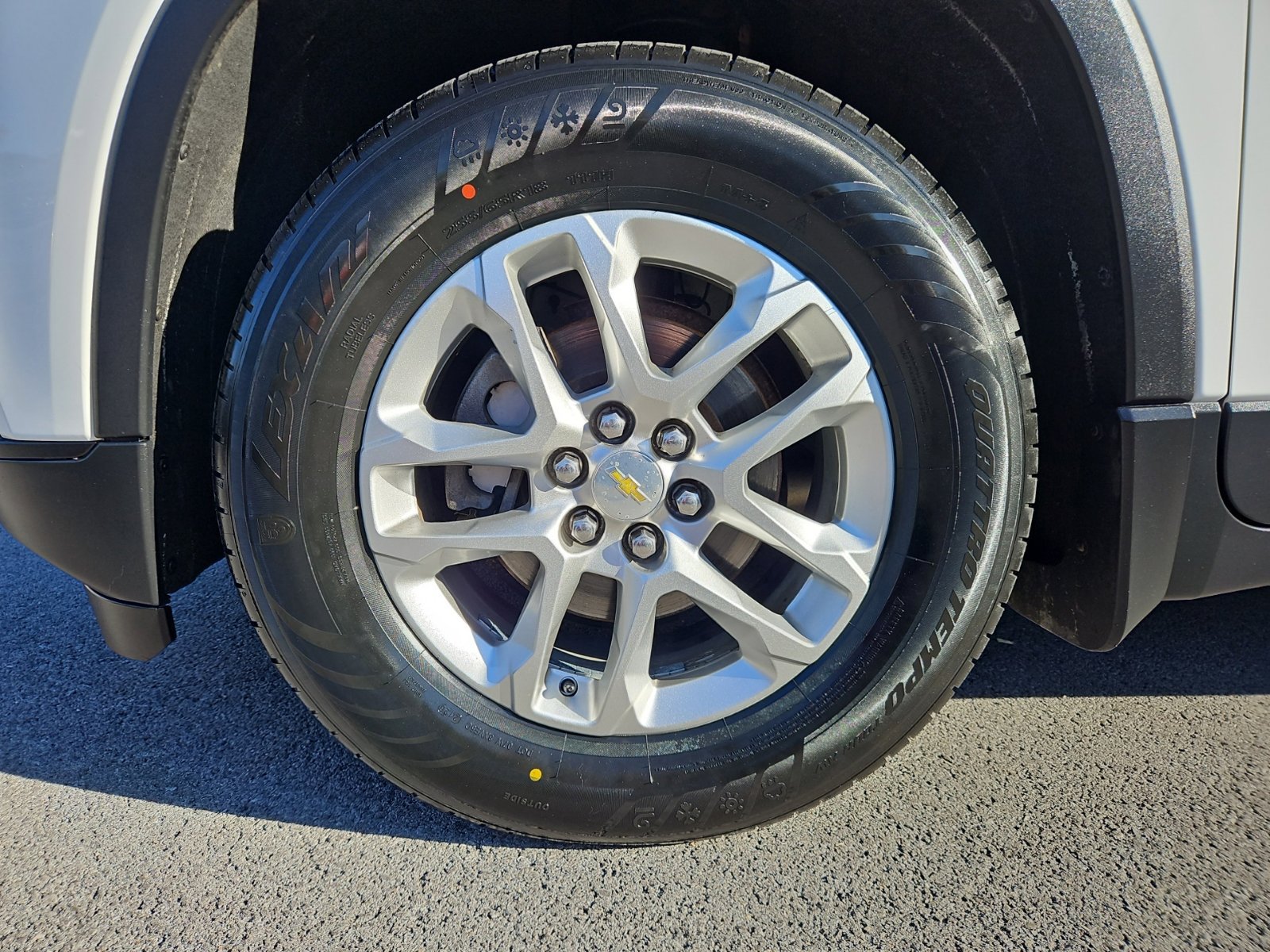 Used 2018 Chevrolet Traverse LS AWD/4WD image 11