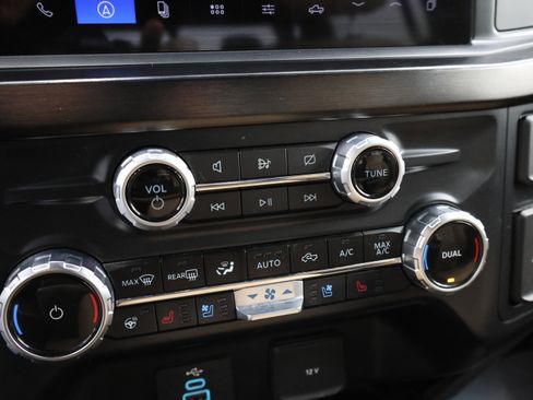 Used 2023 Ford F350 Lariat w/ FX4 Off-Road Package image 51