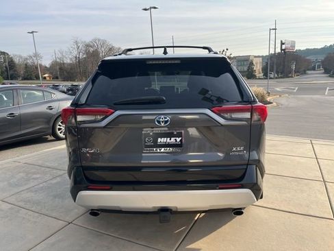 Used 2020 Toyota RAV4 XSE image 4