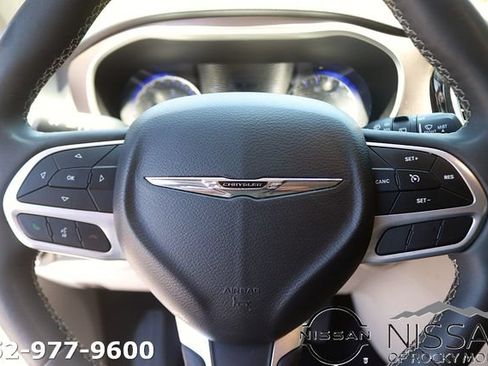 Used 2023 Chrysler Voyager LX FWD image 18