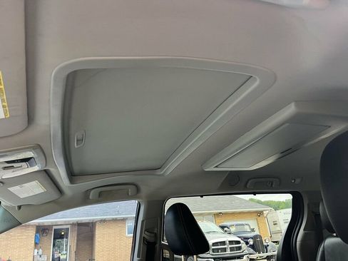 Used 2016 Toyota Sienna SE Premium FWD image 35