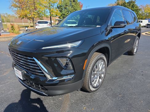 New 2026 Buick Enclave Preferred w/ Power Package image 8