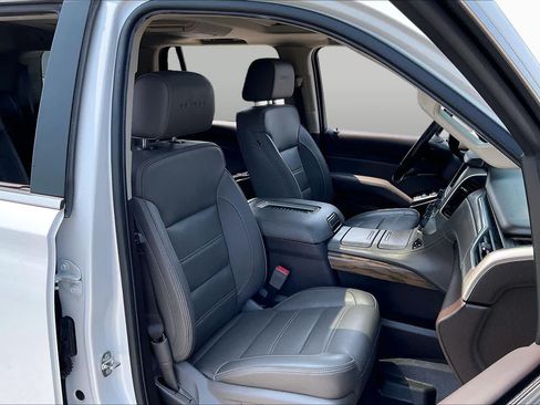 Used 2018 GMC Yukon Denali w/ Open Road Package RWD image 9
