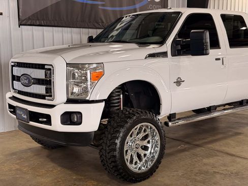 Used 2015 Ford F250 Lariat w/ Lariat Interior Package AWD/4WD image 16