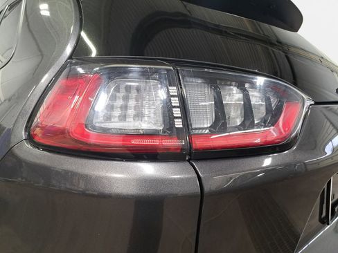 Certified 2022 Jeep Cherokee Trailhawk image 32