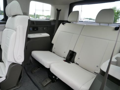 Certified 2025 Hyundai Santa Fe Calligraphy FWD image 17