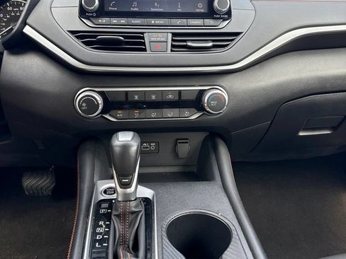 Used 2022 Nissan Altima 2.5 SR AWD/4WD image 8