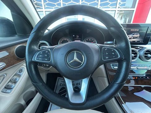 Used 2016 Mercedes-Benz GLC 300 4MATIC image 10