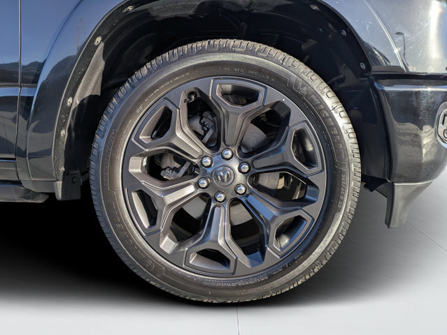 Used 2020 RAM 1500 Limited w/ Black Appearance Package AWD/4WD image 10