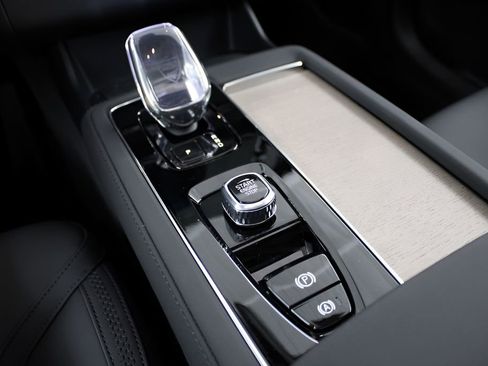 New 2026 Volvo XC90 T8 Plus AWD/4WD image 22