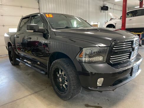 Used 2015 RAM 1500 Sport w/ Black Ram 1500 Sport Group AWD/4WD image 5