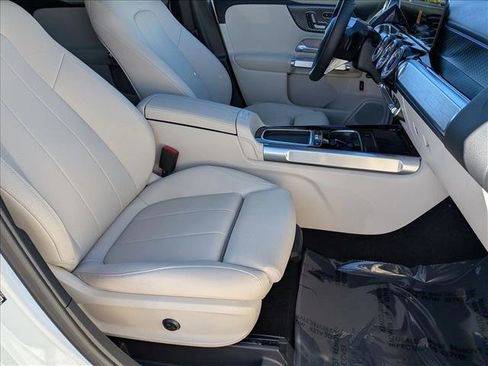 Certified 2025 Mercedes-Benz GLB 250 image 20