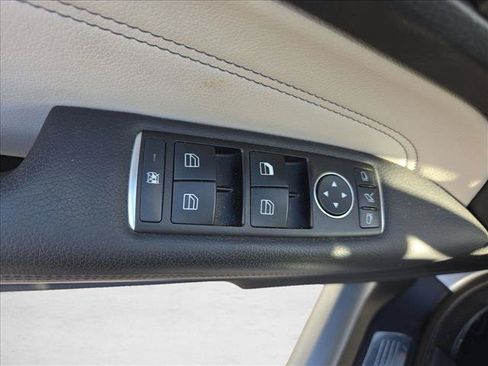 Used 2016 Mercedes-Benz E 400 Cabriolet image 11