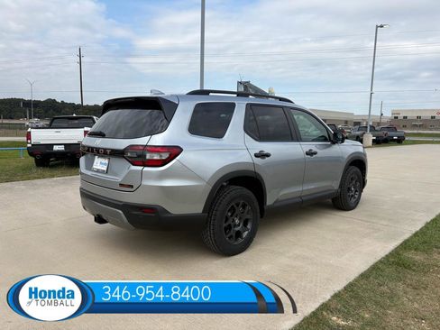 New 2026 Honda Pilot TrailSport image 6