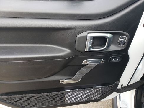 Used 2021 Jeep Wrangler Unlimited Sport image 12