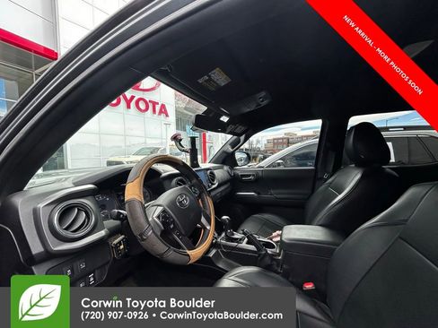 Used 2023 Toyota Tacoma TRD Sport w/ Advanced Technology Package image 9