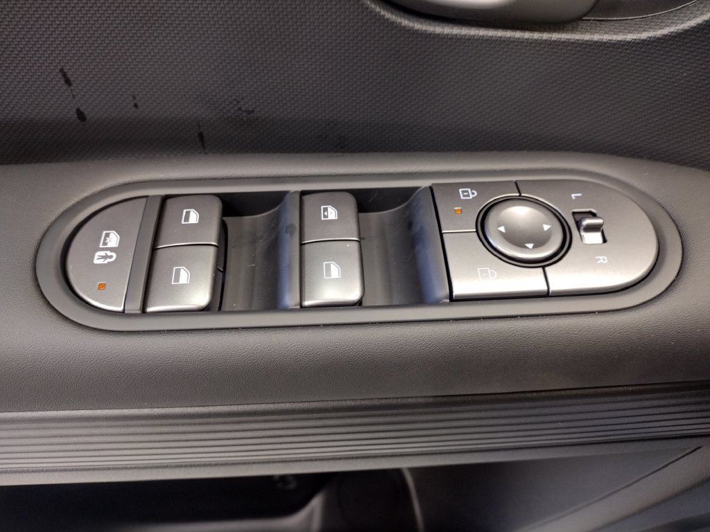 New 2027 Hyundai Ioniq 5 SE AWD/4WD image 18