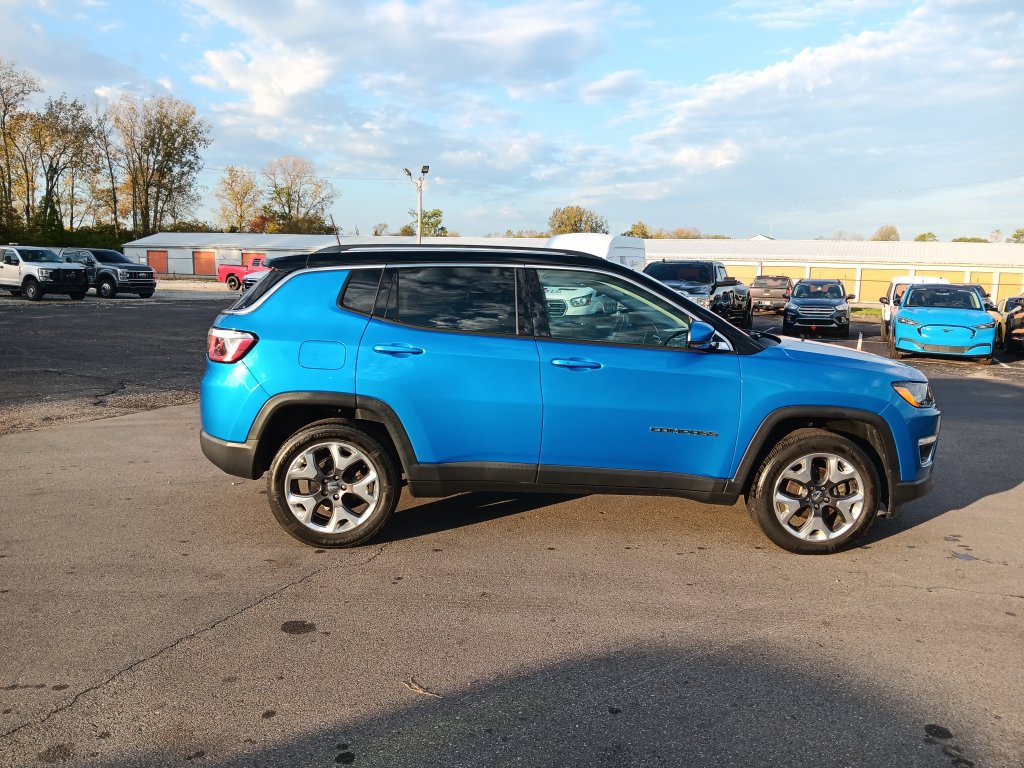 Used 2018 Jeep Compass Limited w/ Safe & Security Group AWD/4WD image 4