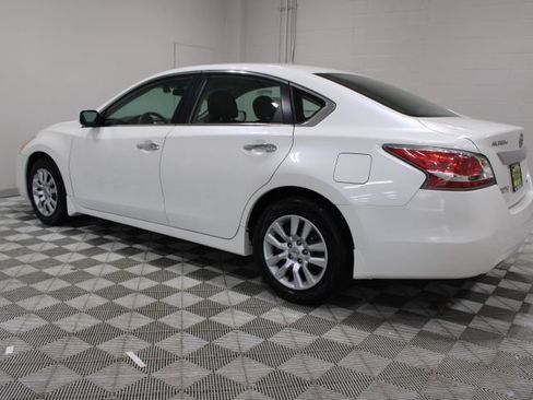Used 2014 Nissan Altima 2.5 S FWD image 8