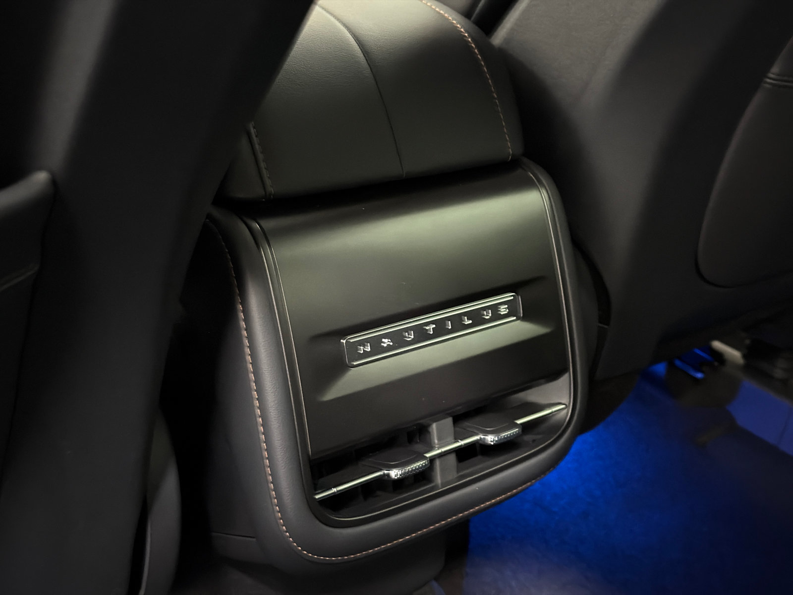 New 2026 Lincoln Nautilus Premier AWD/4WD image 21