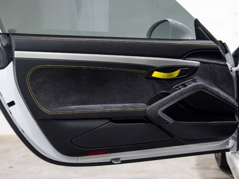 Used 2016 Porsche Cayman GT4 RWD image 9