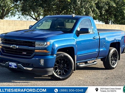 Used 2018 Chevrolet Silverado 1500 LT w/ LT Convenience Package AWD/4WD image 10