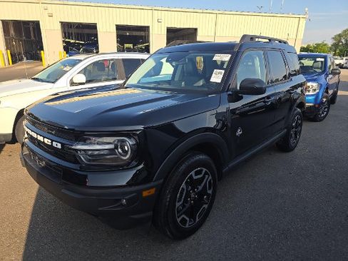 Used 2024 Ford Bronco Sport Outer Banks AWD/4WD image 11