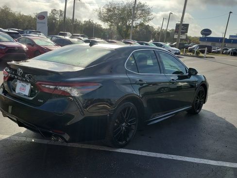 Used 2021 Toyota Camry XSE image 3