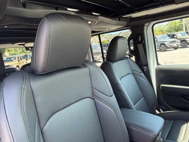 New 2027 Jeep Wrangler Unlimited Sahara AWD/4WD image 30
