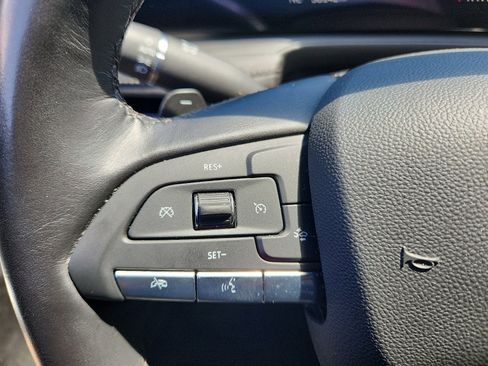 Used 2025 Cadillac XT4 Premium Luxury AWD/4WD image 22