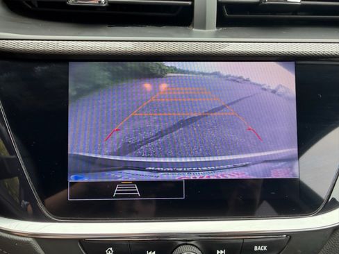 Used 2023 Buick Encore GX Select FWD image 44