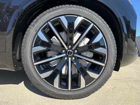 New 2026 Volvo XC90 B5 Plus image 9