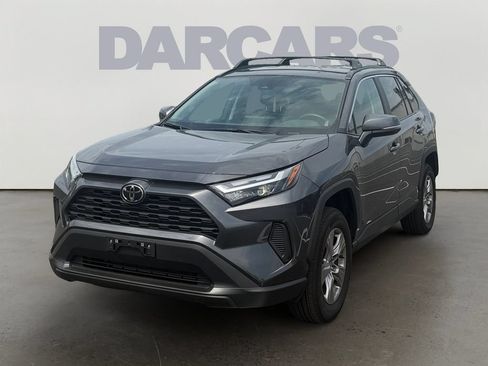 Used 2025 Toyota RAV4 XLE AWD/4WD image 3