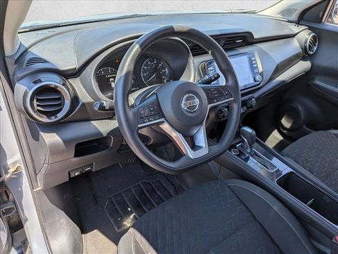 Used 2021 Nissan Kicks SV FWD image 9
