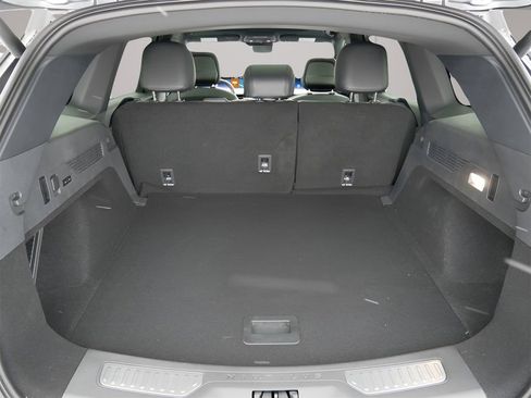 Used 2024 Lincoln Nautilus Premier w/ Equipment Group 102A image 11