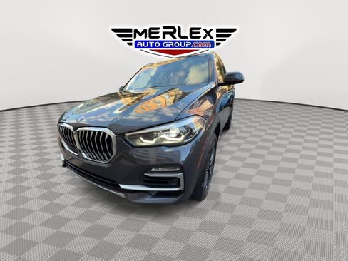 Used 2019 BMW X5 xDrive40i w/ Convenience Package AWD/4WD image 3