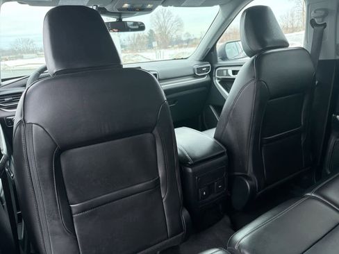 Used 2023 Ford Explorer XLT w/ Equipment Group 202A image 19