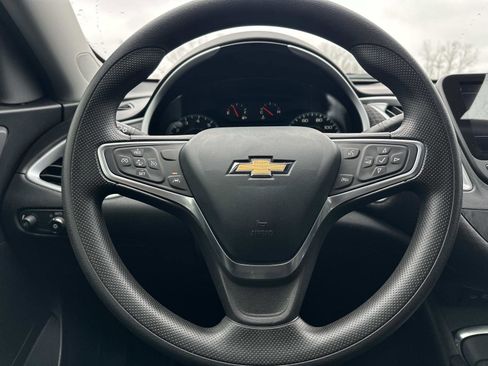Used 2023 Chevrolet Malibu LT image 19
