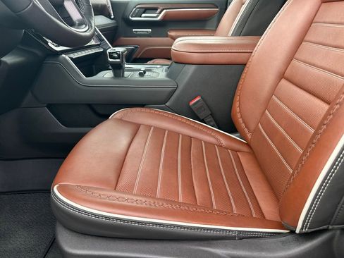 Used 2024 GMC Sierra 1500 Denali Ultimate image 10