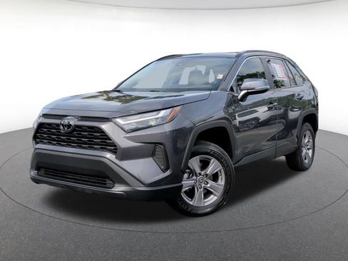 Used 2023 Toyota RAV4 XLE w/ Convenience Package FWD image 1