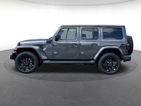 Certified 2025 Jeep Wrangler Unlimited Sahara AWD/4WD image 2
