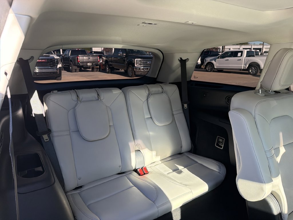 Used 2025 Lincoln Aviator 2WD image 17