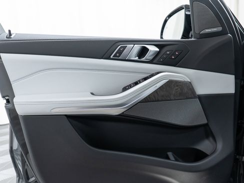 New 2026 BMW X5 xDrive40i w/ M Sport Package image 11