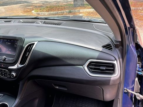 Used 2020 Chevrolet Equinox LT FWD image 23