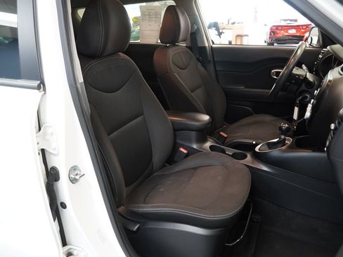 Used 2016 Kia Soul w/ Convenience Package FWD image 25