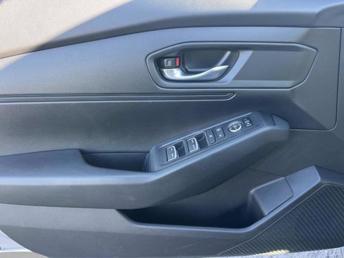 Used 2023 Honda Accord LX image 25