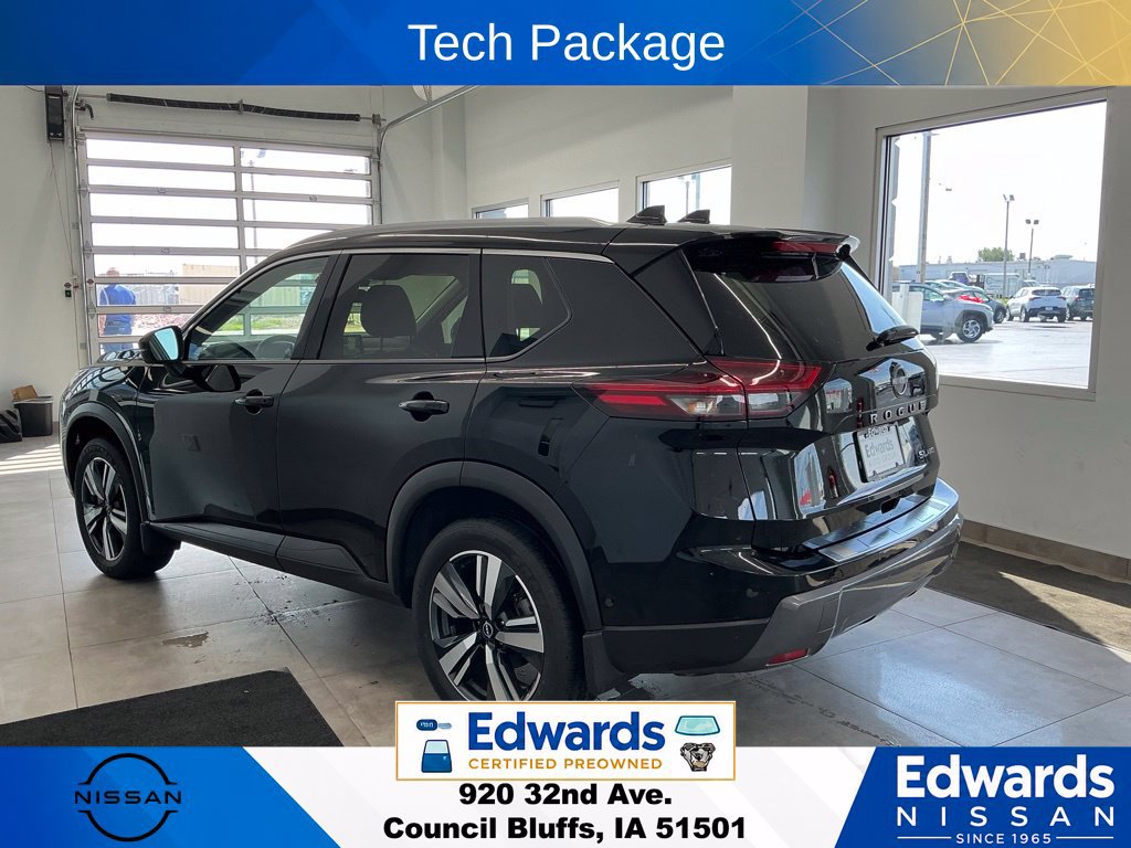 Used 2025 Nissan Rogue SL w/ Tech Package AWD/4WD image 6